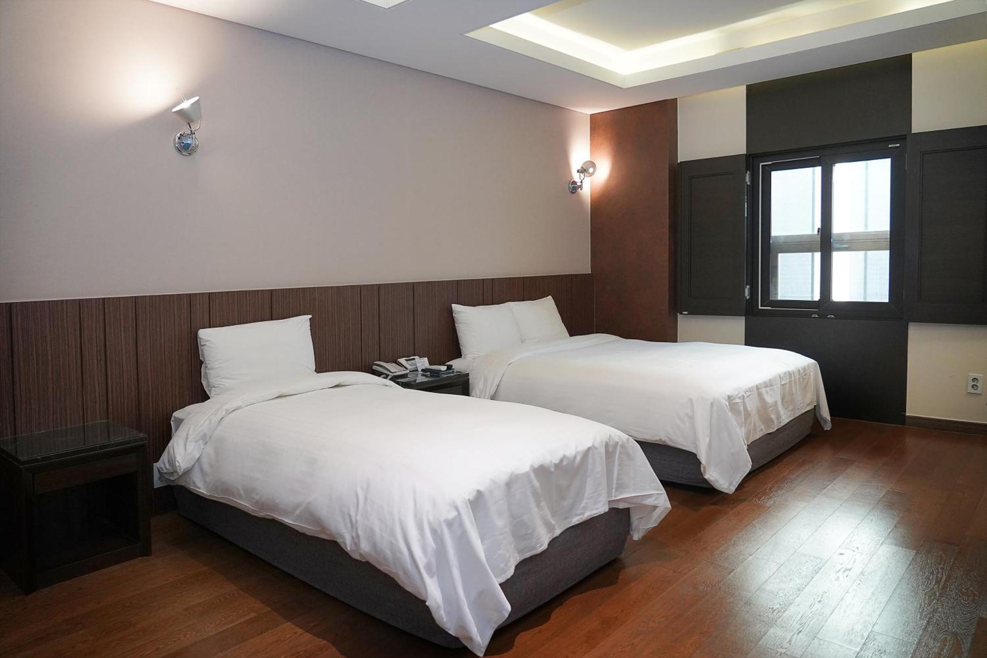 Karak Tourist Hotel Сеул Экстерьер фото